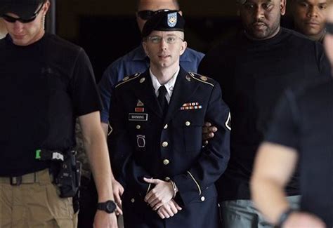 Pfc Bradley Manning Sentenced To 35 Years In Prison For WikiLeaks Case