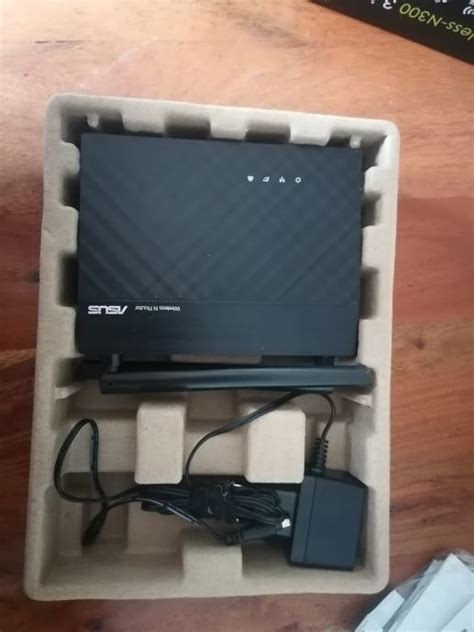 Router Asus Rt N12e C1 N300 4 Port Switch 2x Antena Bežični