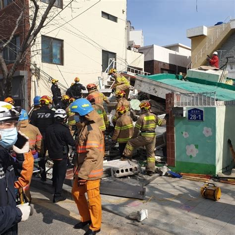 부산 노후주택 붕괴매몰자 3명 구조·2명 사망 서울신문