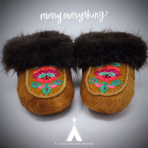 Tlicho Online Store In 2021 Moccasins Moccasins Style Native