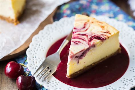 Cherry Swirl Cheesecake With Cherry Sauce Stemilt