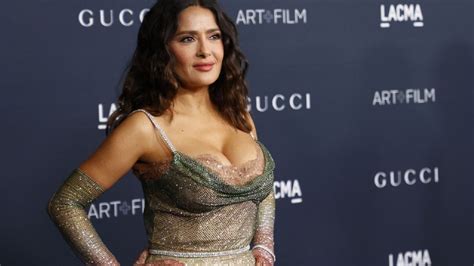 Salma Hayek Celebra El D A Del Bikini Con Sensual Foto Peri Dico Am