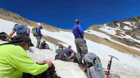 Trekking al avión de los Uruguayos con acampe