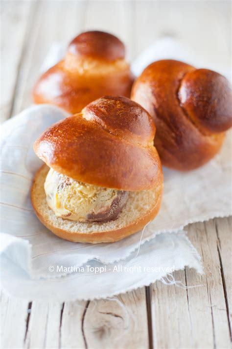 Brioche Col Tuppo Siciliane Trattoria Da Martina