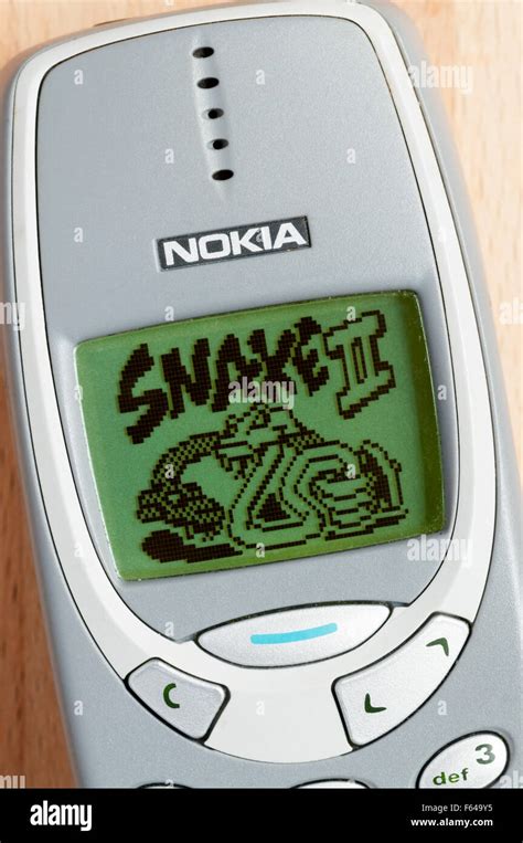 Nokia 3310 Snake Hi Res Stock Photography And Images Alamy