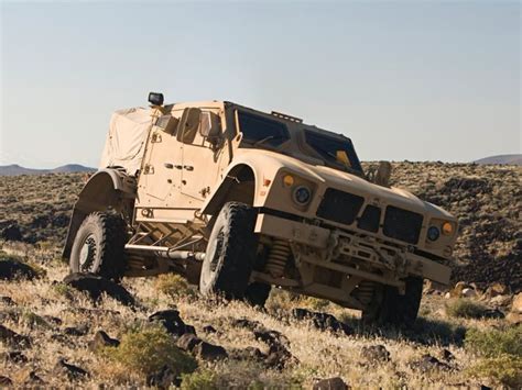 Oshkosh Debuts Future Of Light Tactical Vehicles At Cansec 2013