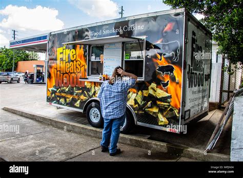 Fire Meats Wood Food Truck Montgomery Alabama Usa Stock Photo Alamy