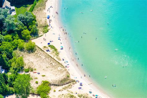 Vans Beach, Leland, Michigan | Gray Malin