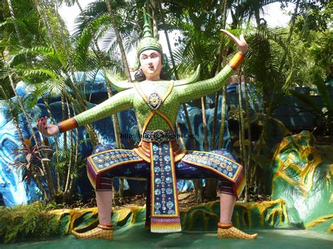 Alicesg-Singaporemyhome: Haw Par Villa - Statues of foreign countries