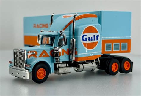 FineWorks64 1:64 Peterbilt 379 w/ Trailer: Gulf Oil - Awesome Diecast