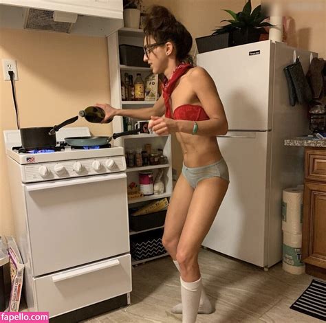 Jen Pop Jen Razavi Jen Pop Jen Pop Nude Leaked Patreon Photo