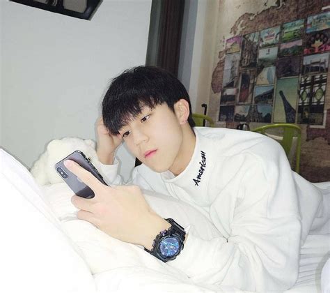 Top ảnh trai đẹp đầu nấm cute Hình ảnh hot boy đẹp trai Trung Cấp Nghề Thương Mại Du Lịch