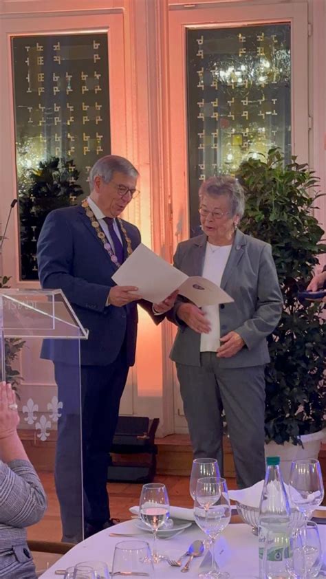 Helga Ohlemacher Erh Lt B Rgermedaille In Silber F R Herausragendes