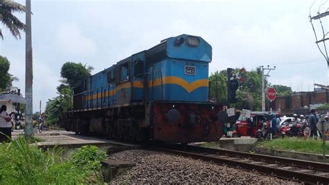 Sri Lanka Railway M10A 943 Came For Siyane Kumari Train Run Round