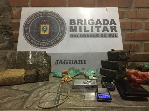 Coluna De Geral Rs Brigada Militar De Jaguari Prende Duas Mulheres