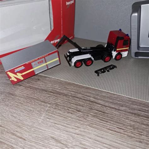 HERPA MB ACTROS WLF Feuerwehr rot Umbau FW AB Rettungsdienst Osnabrück