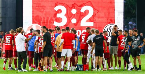 Zweite Liga HSV An Der Spitze Hertha Ist Schlusslicht Der Betze Brennt