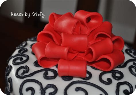 Kakes by Kristy: Black and White Swirl Cake