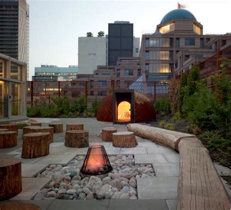 Toronto S Nathan Phillips Square Podium Green Roof Opens