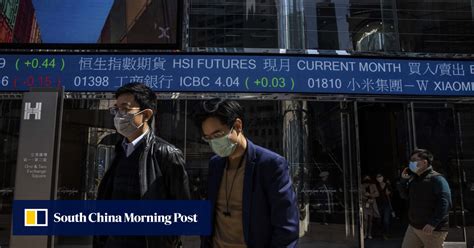 Hong Kong Stocks Retreat After Us Data Dampens Rate Cut Hopes Property And Banking Shares Lead