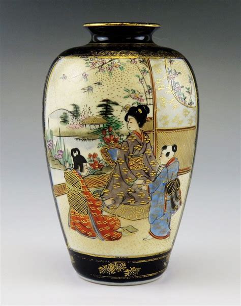 Antique Hand Painted Meiji Japanese Satsuma Pottery Porcelain Geisha