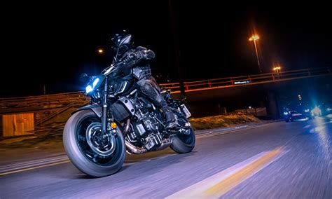 Novas naked Yamaha Continuidade e renovação MotoNews Andar de