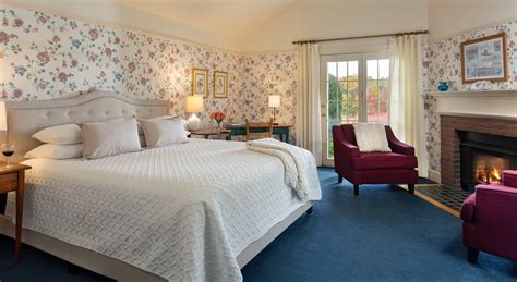 Pet Friendly Hotels in New Hampshire | Top Inn & Restaurant