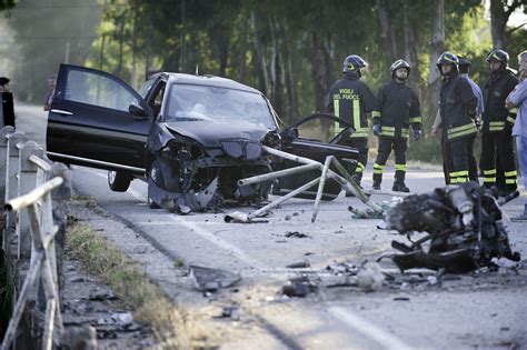 Incidente Tra Tre Auto All Alba A Bozzolo Tre Feriti Grave Una Donna