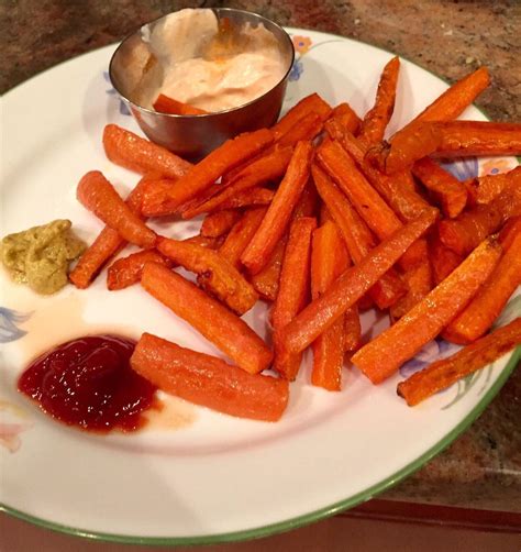 Carrot Fries With A Sriracha Aioli For 240 Calories R 1500isplenty