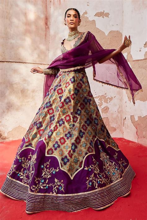 Buy Purple Banarasi Woven Quatrefoil Pattern Chanderi Bridal Lehenga