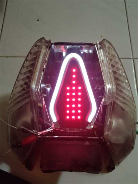 Stoplamp Lampu Belakang Supra X 125 Tahun 2005 2011 Warna Putih