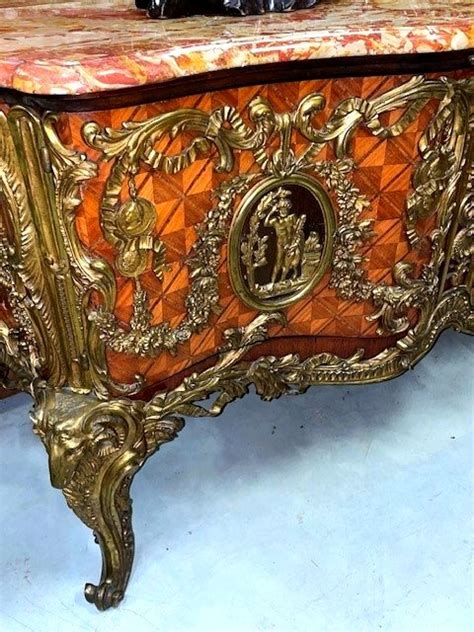 Proantic Commode Médaillier