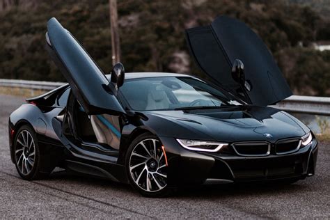 BMW i8 black | Posh cars, Luxury cars, Luxury car photos