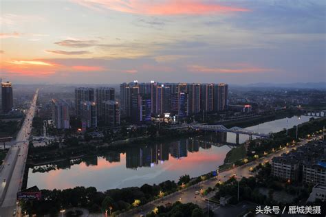 衡阳市32层高楼拍摄的夕照蒸水，晚霞如幻，诗和远方都在这里！ 搜狐大视野 搜狐新闻