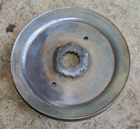 John Deere Mower Deck Pulley For Spindle Shaft M Ebay