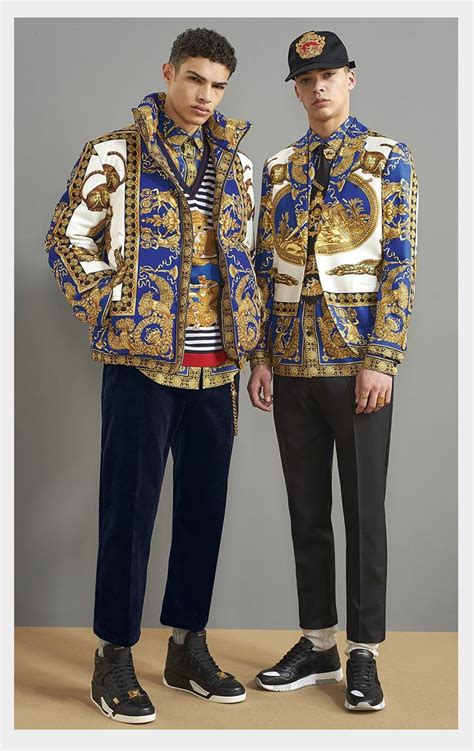 Versace New arrivals for Men | US Online Store | Tøj, Scenografi