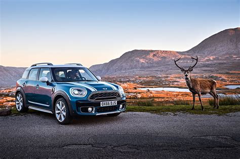 Foto MINI Cooper S Countryman ALL4 Island Blue metallic vergrößert