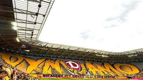 Dynamo Dresden Energie Cottbus Choreografie Pyroshow Support