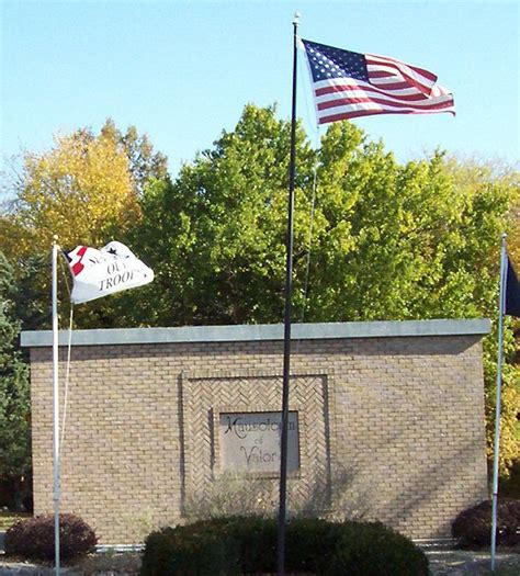 Mayfield Memorial Park Cemetery In Carlinville Illinois Find A Grave