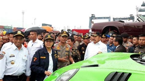 VIDEO Penyelundupan Mobil Dan Motor Mewah Digagalkan Bea Dan Cukai