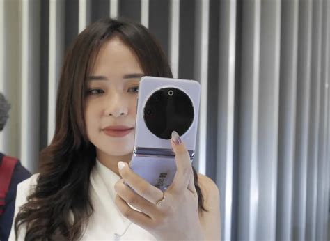 TECNO PHANTOM V Flip 5G Resmi Hadir Di Indonesia Harga 7 99 Juta