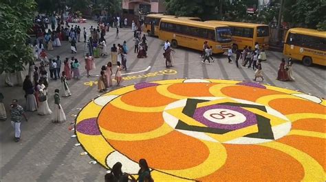 മെഗാ പൂക്കളം ഒരുക്കി Presentation Higher Secondary School😍chevayoor