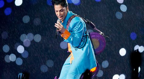 Prince’s Actual Halftime Show Performance Blows Justin Timberlake’s ...