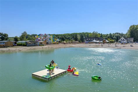 Près de la Fontaine Camping de luxe Seine et Marne Gouaix