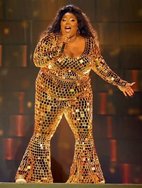 Lizzo Outfits: Her Most Iconic Looks Yet | Disco fashion, Outfits ...