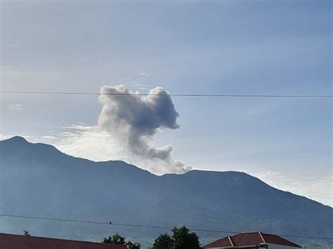 Kabar Terbaru Gunung Marapi, Total Letusan Sebanyak 158 Kali - Kata Sumbar