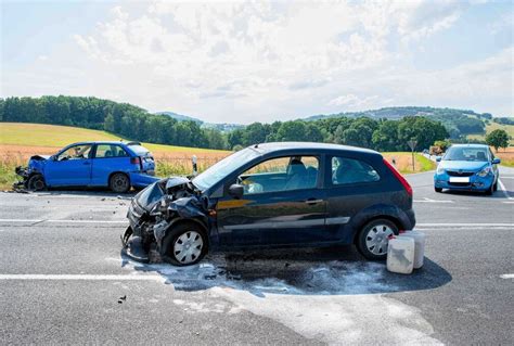 Kreuzungscrash Auf B96 Rettungshubschrauber Im Einsatz