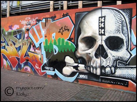 30 Skull Graffiti