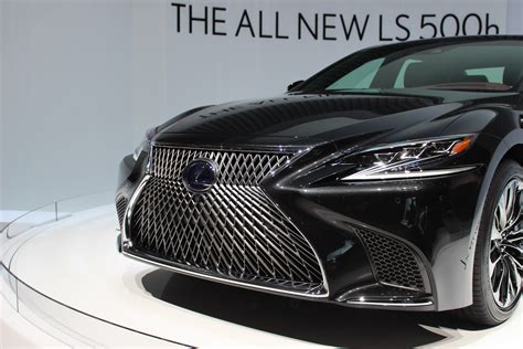 Lexus Ls Vraie Limousine Vidéo En Direct Du Salon De Genève 2017