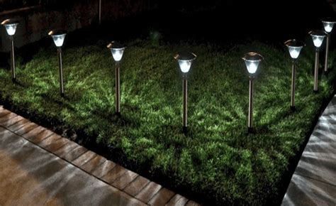 Top 6 Best Solar-Powered Garden Lights | Solar Lights for Garden | Best ...